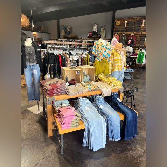 Shanna is Live! 6/14 9:30pm CST - Picture 5 of 5